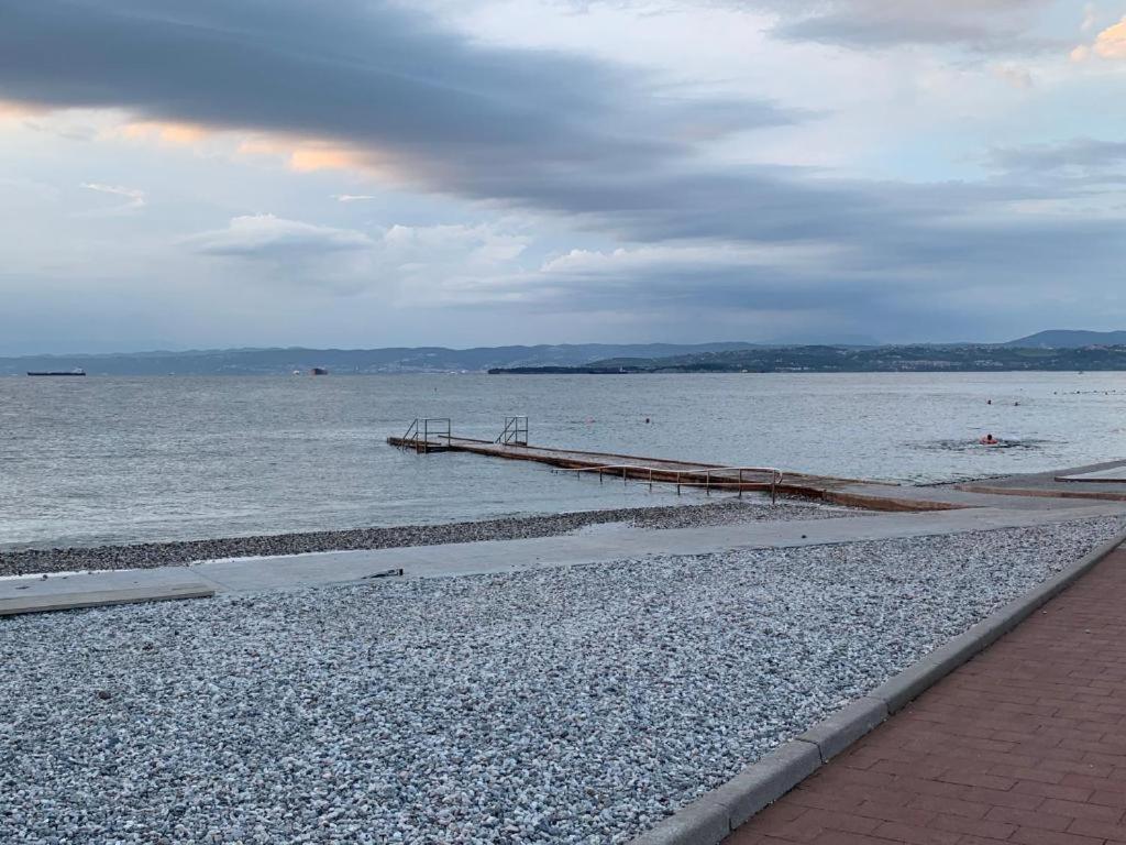 Villa Noa Jacuzzi & Sauna Izola Kültér fotó